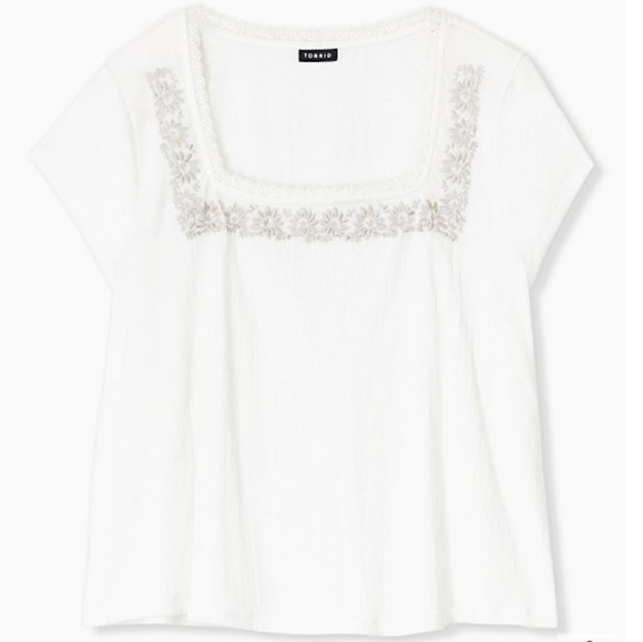 TORRID IVORY CREPE EMBROIDERED TEE SQUARE - Picture 2 of 4